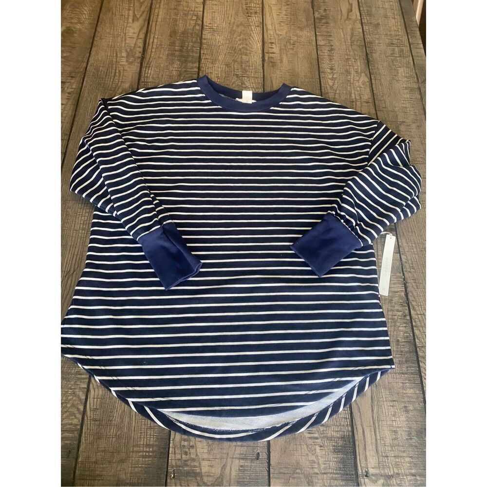 CASLON woman’s sweatshirt NWT size medium